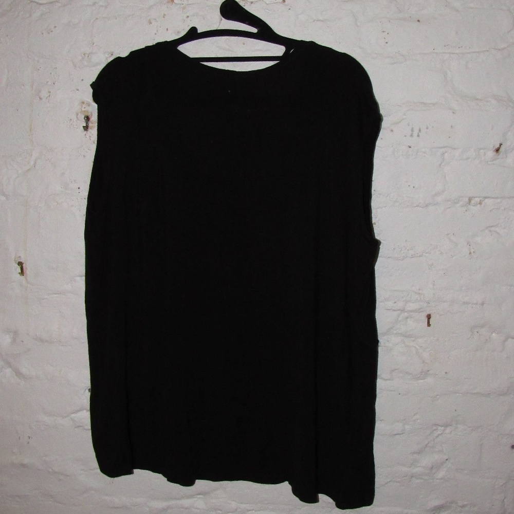 Forever 21 T-Shirt